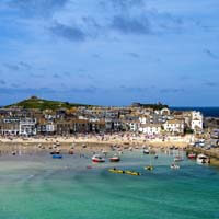 beach holiday accommodation in Cornwall