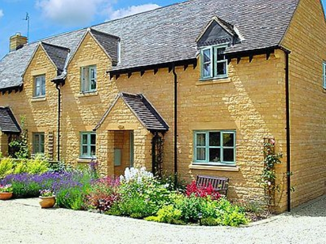 Late Availability Cottage In Paxford Near Chipping Campden With 3