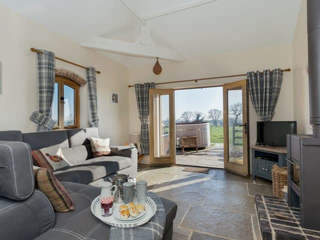 Romantic Holiday Cottage In Sutton On The Hill Near Ashbourne