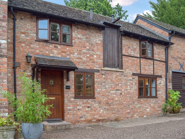 Dog Friendly Holiday Cottage In Ledbury With 2 Bedrooms Sleeps 4