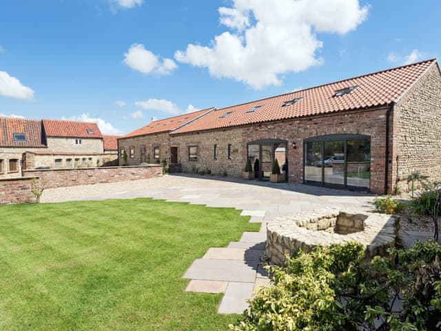 Big Cottage In Scampton Near Lincoln With 4 Bedrooms For Rent