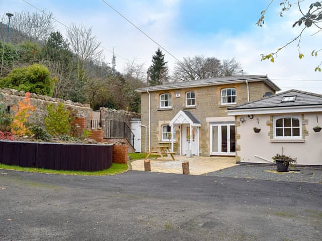 Cottage Holiday In Great Malvern With 3 Bedrooms For Rent