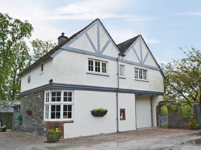 The Windermere And Bowness Holiday Cottages To Rent In The Lake