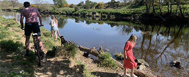 Tourist guides and hotspots