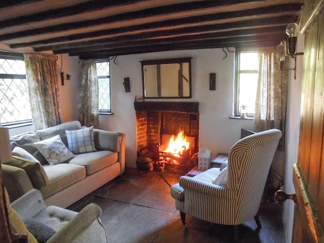 English Country Cottage In Ticehurst Near Tunbridge Wells With 2