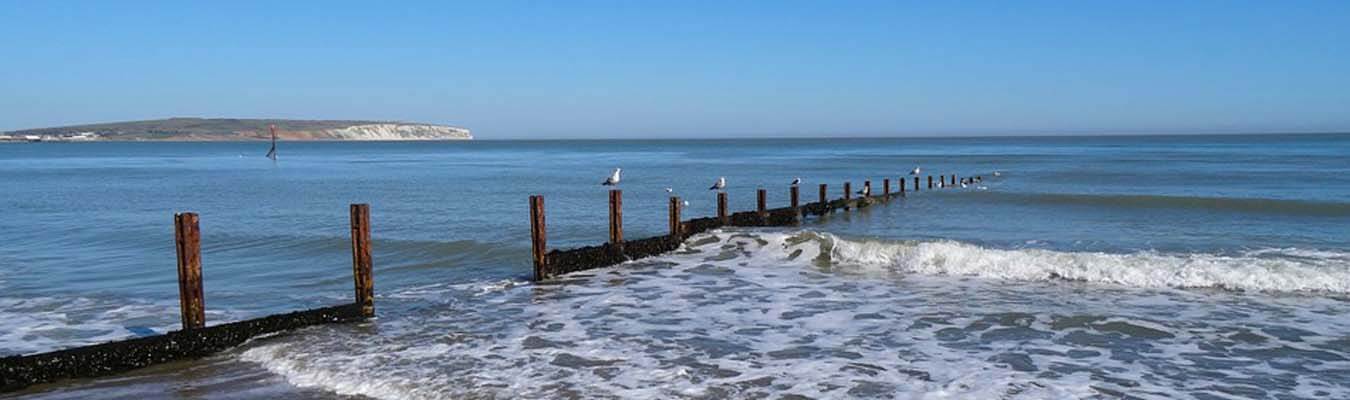Self-catering holiday cottages in Yarmouth, Isle of Wight beach holiday.
