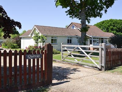 Self Catering Holiday Cottages In Yarmouth Isle Of Wight Beach