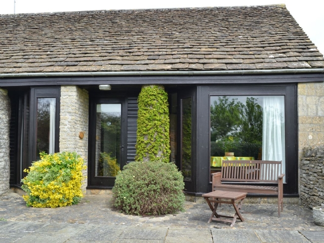Cottage Getaway In Colerne Near Bath With 1 Bedroom For Rent