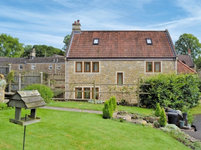 Large Holiday Cottage In Staplegrove Near Taunton With 5 Bedrooms