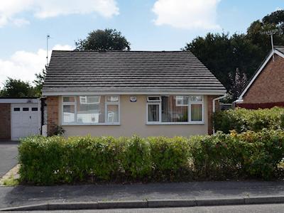 Self Catering Holiday House In Poole With 2 Bedrooms For Rent