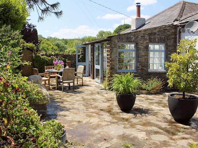 English Country Cottage In Dittisham Near Dartmouth With 3