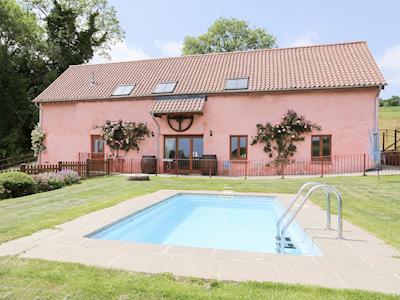 Large Luxury Holiday Home With Private Heated Swimming Pool And