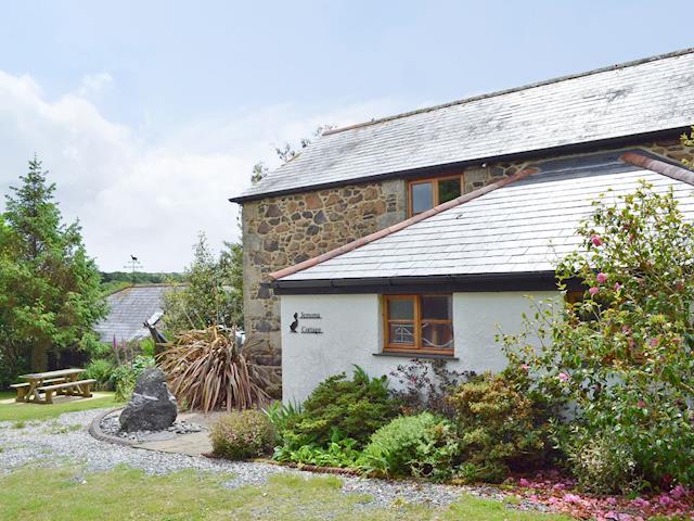 Cottage For Rent In St Martin Near Helston With 2 Bedrooms For Rent