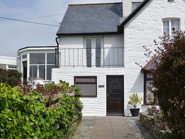 Cosy Cottage In Mawgan Porth Near Newquay With 1 Bedroom For Rent