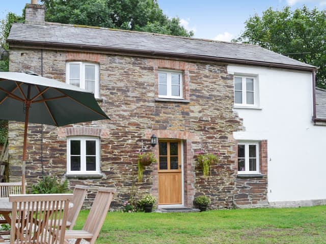 Holiday Cottage In St Jidgey Near Padstow With 3 Bedrooms For Rent