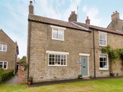 Romantic Holiday Cottage In Hinderwell Near Whitby With 2