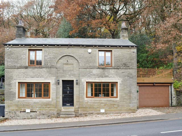 Holmfirth Map And Spring Wood Cottage Location